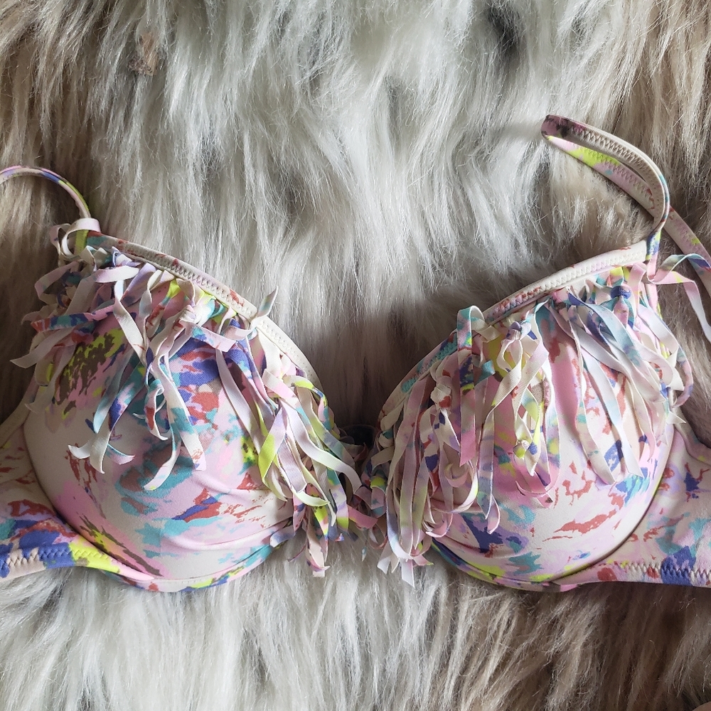 Victoria's Secret Swim Top 👙